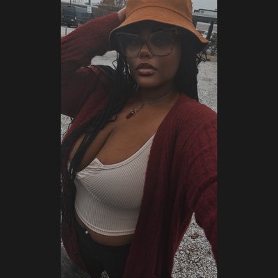 CurlsssNTattss's profile image