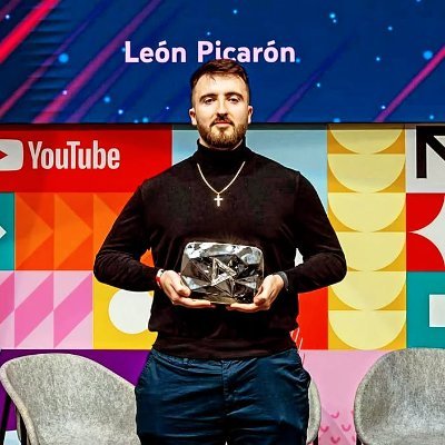 LeonPicaron's profile picture. 🎥 Youtuber con +10M suscriptores
🦔 Salgo en Sonic 3 La Película
Contacto ✉️ leonpicaron@mcr-agency.com
Suscriptores ✉️ subs@leonpicaron.com