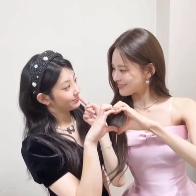 ejjeong_398's profile picture. 