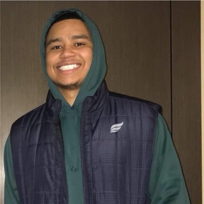 Teauntae777's profile picture. AZ🌵EFX👕🎨🥡Chef Tizzle👨🏽‍🍳Ohańaz Island Lyfe 🇬🇺🌴Electrician💡SportsGeek 👨🏽‍🏫 Former DB🏈