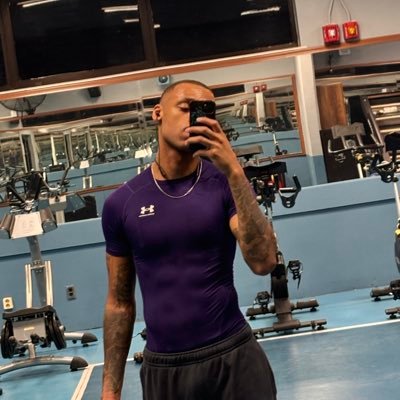Eli_theGoatfr's profile picture. God First 🙏🏽 Certified EMT 🏥 USAF Medic 🪖 License Practice Nurse ➡️Soon to be NP👨🏽‍⚕️💪🏾