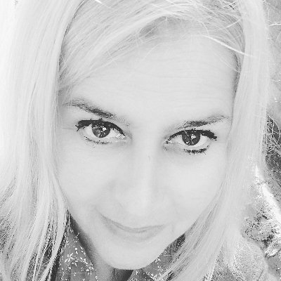 svila_kadifa's profile picture. Moje će oči biti 
tvoji spomenici 
mermerne knjige 
sa potpisom. 
U njima ćeš pronaći 
ledenu večnost 
i sjaj ukradenog trenutka.