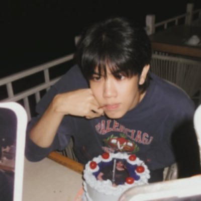 13thsnflw_'s profile picture. 