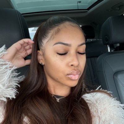 simoone___'s profile picture. 🖤