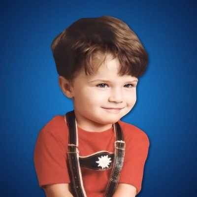 DavidRobert's profile picture. AND I'M VICTORIA MALCOLM