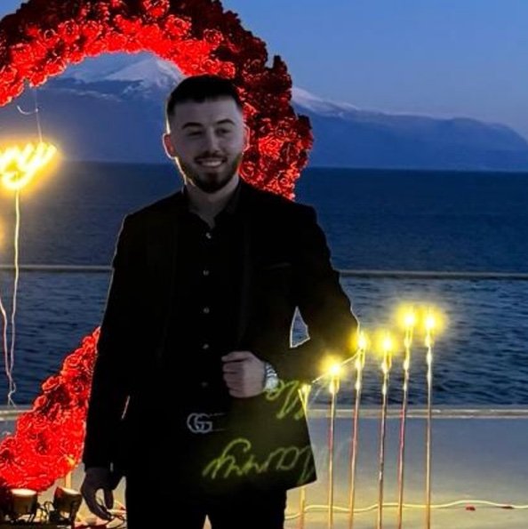 elhamoxha's profile picture. 