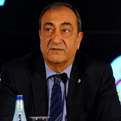 osorumludegil's profile picture. Sultaninin ne zaman başı sıkışsa bir yiğit doğar güneş gibi; adı hep METİN.
