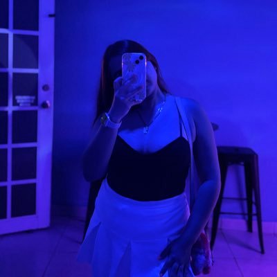 _ympi_'s profile picture. 27🫧 / ex alumna de uipr-Sg/ dariel 🤍