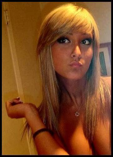 A fun loving girl who like to live life to its fullest. Don't care much about worries of life, it's like one life and live it!! :)