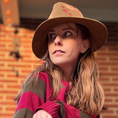 thoolooo's profile picture. In my "in-between" internet era
Tech tinkerer • horror gamer • WoW nerd • CS student
📧 heythooloo@gmail.com