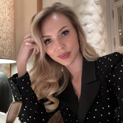 Catherinezr4's profile picture. In a complex world, use wisdom to choose your direction