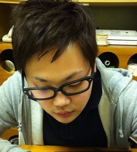 goodjobs_kiba's profile picture. iPhone修理、カスタマイズならＧｏｏｄ　ｊｏｂｓ！にお任せ！！
東京メトロ東西線神楽坂駅から徒歩1分、JR飯田橋から徒歩8分の好アクセス。
カフェ併設で待ち時間も退屈しません。