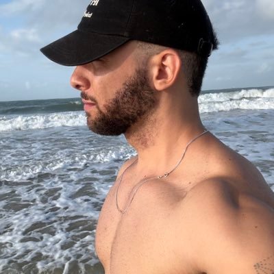 mdfonseccas's profile picture. Um jornalista, empreendedor nato com a cabeça cheia de sonhos, aspirante a viajante e com tesão em aventuras...