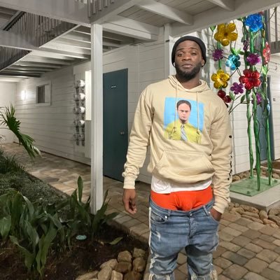 MrRealCurvy's profile picture. Bisexual Hood Nigga, Who Like creaming💦Niggas out ♉️📽️ Booking information available 📲 (300k) type shit💰