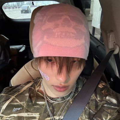 U9HRM's profile picture. 23| 🦢pain is temporary but jiung is 4ever!!🍎 very piwon pilled 💘