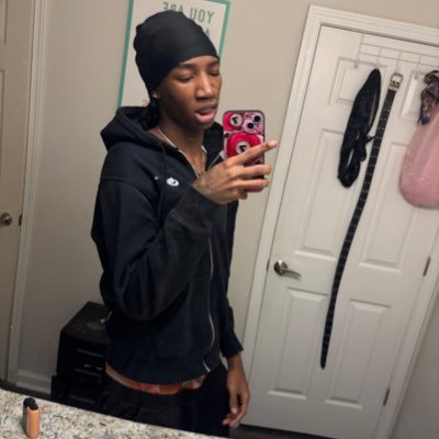 jayxho's profile picture. insta📸: jayceeasai._| 20❤️‍🔥| open to collabs | no weirdos 👎🏽.