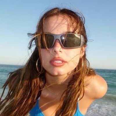 angelsposty's profile picture. hollywood's bleeding (2019)