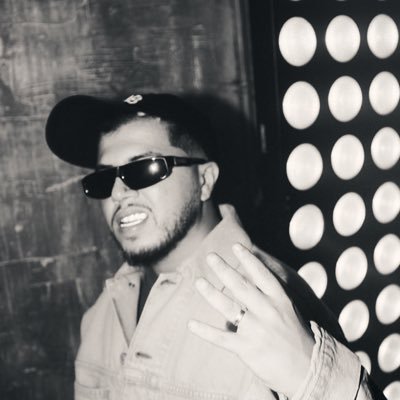 Yass1850's profile picture. salé