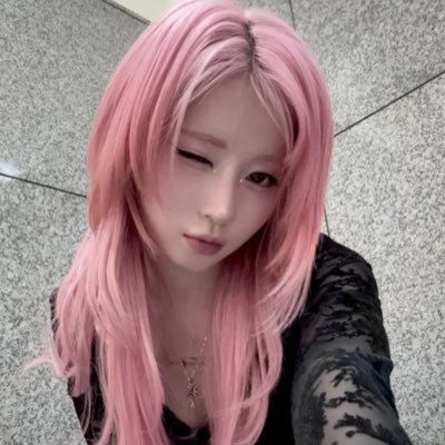 yeeuunie's profile picture. Fã de #CLC, #Kep1er, #Blackpink, #Aespa e #Baby Monster ✨🤍🪽