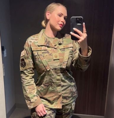 katie_loga38512's profile picture. Go gym and stay healthy 💪🍕