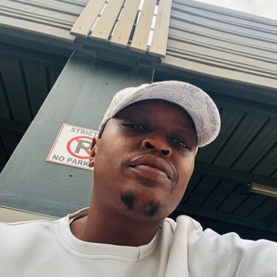 Awesome_Ketso's profile picture. HUSTLER| A bit of this and a bit of that| Anti- GBV| Motau 🦁 | Self proclaimed Marksman| Father| Polygamist| Lord Voldemort’s servant 🙌 Mzansi first 🇿🇦