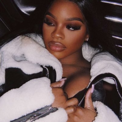 thenoneotherr's profile picture. 