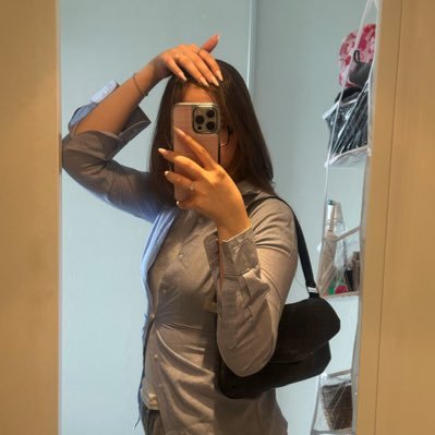 baekusas's profile picture. 