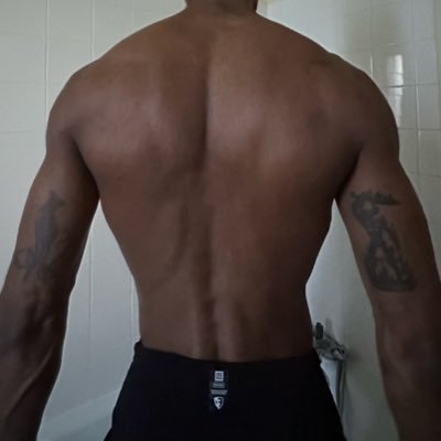 Leshen__'s profile picture. Quirk : Decay