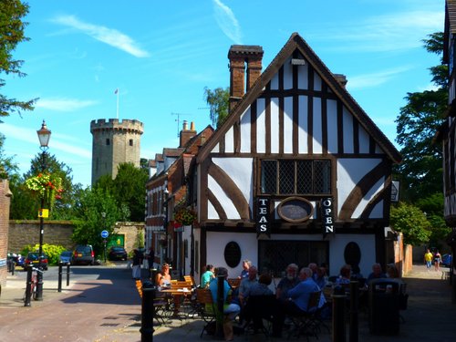 A quintessential English Tea Rooms set alongside the castle wall offering a range of delicious refreshments! Tweets by Jo