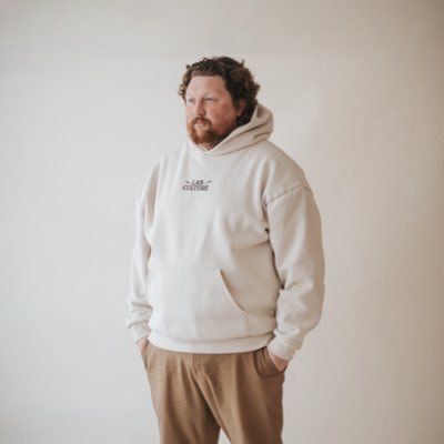 art_qm's profile picture. IG: qm_art | Published Wedding Photographer | Host of @pullfocuspod | 📸 personal account: @QuentinJMurphy | YouTube Partner 4K Subscribers