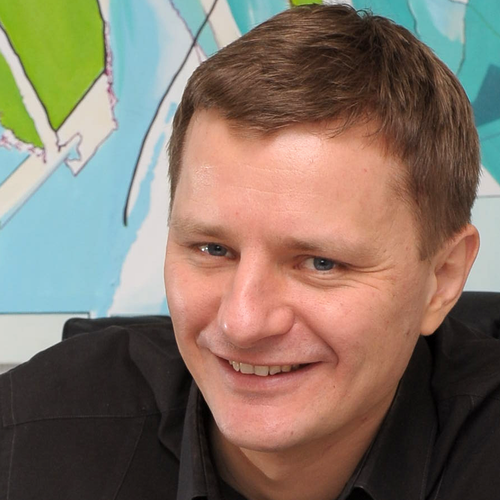 Founder @Topicmarks (acquired by Tagged). Growth Hacker: turning #startups into #grownups. IT Architect, UX/JS maestro, Swiss banks, opensrc,patent,photographer