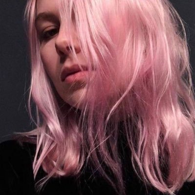 dawnclqra's profile picture. and words are futile devices