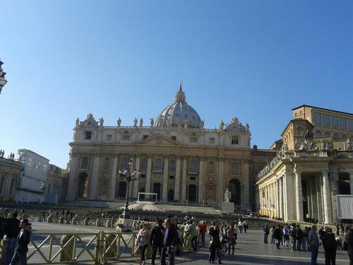 GiorgioDeLuca9's profile picture. Sono un impiegato bancario, una persona che ama i cani e gli animali in genere, lo sport e lo stare insieme.