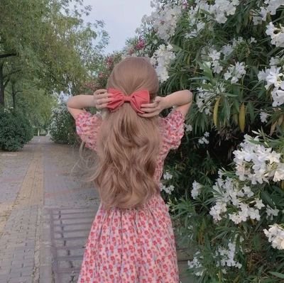 rhf_x555's profile picture. 🌧️🍂🩶🎀