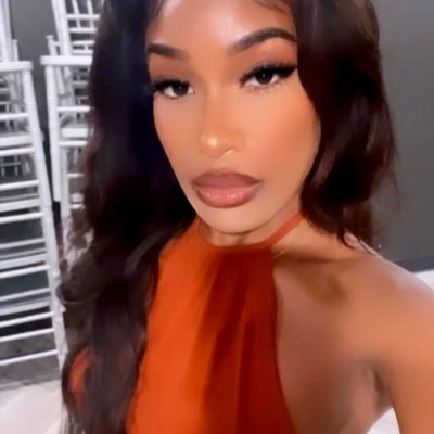 aurathesis's profile picture. IG: dash.index