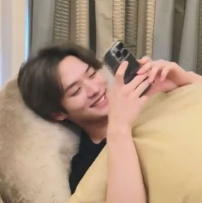 _leviiado's profile picture. tô aqui só pra falar merda da vida adulta