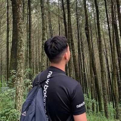 umatbernafas's profile picture. Football is the definition of sudden love💐