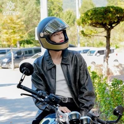 Arin1826773's profile picture. Fantasy leagues are my second job.

Sports isn't a hobby—it's a lifestyle.