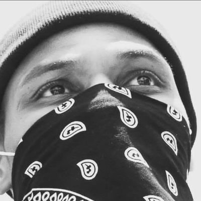 Kanyi_LW's profile picture. God is AblE

Delusional papichulo