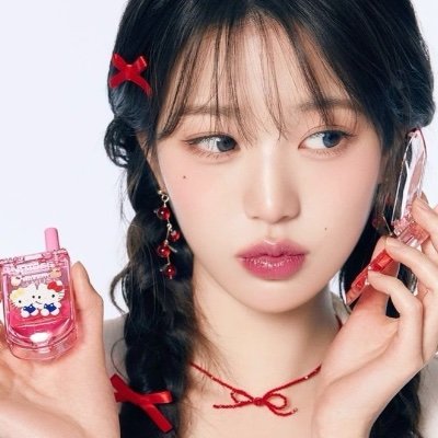 lovesigck's profile picture. ✧ velvet hush ♡ floating calm (´｡• ᵕ •｡`)⋆ ˚₊‧ pearl tones 설렘다 🎐 ⊹