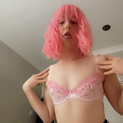 sissyslave2811's profile picture. Manchester based sissy🇬🇧
