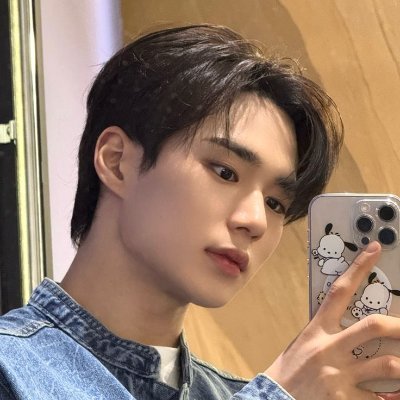 k__junseo_'s profile picture. 24. 🇰🇷