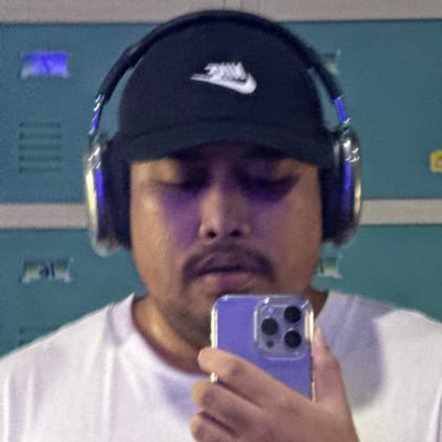 newjoens's profile picture. 