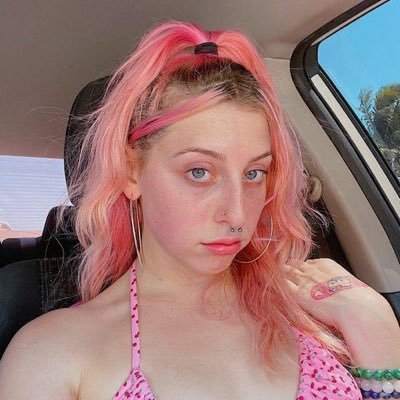 hall_stell56577's profile picture. Queen energy soft heart and strong minded .single and ready to mingle telegram:@hannabel667