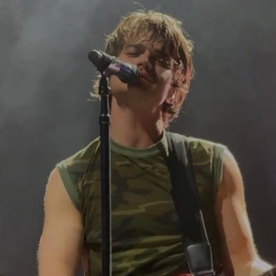 primadcnncs's profile picture. mileven… walk with me here