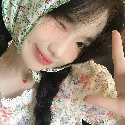 pritcens's profile picture. 🩰 𐙚 ˙✧ Floating like a soft feather in the vast blue sky, embracing the art of serenity. 💚