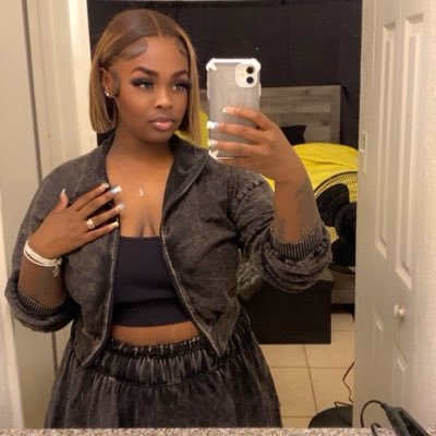 ItsNari2U's profile picture. 