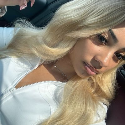 rlly5star's profile picture. the princess, a figment of ur imagination 𓏲ּ𝄢.