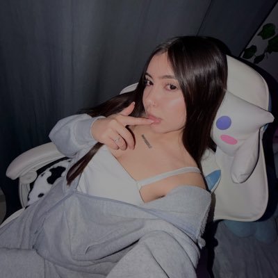 Imfanny19K's profile picture. ₊‧°𐐪♡𐑂°‧₊ 444 ₊‧°𐐪♡𐑂°‧₊