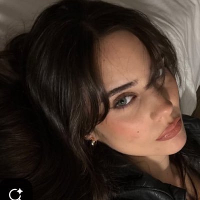 w_iiu1's profile picture. مثلي أنا مُحال .